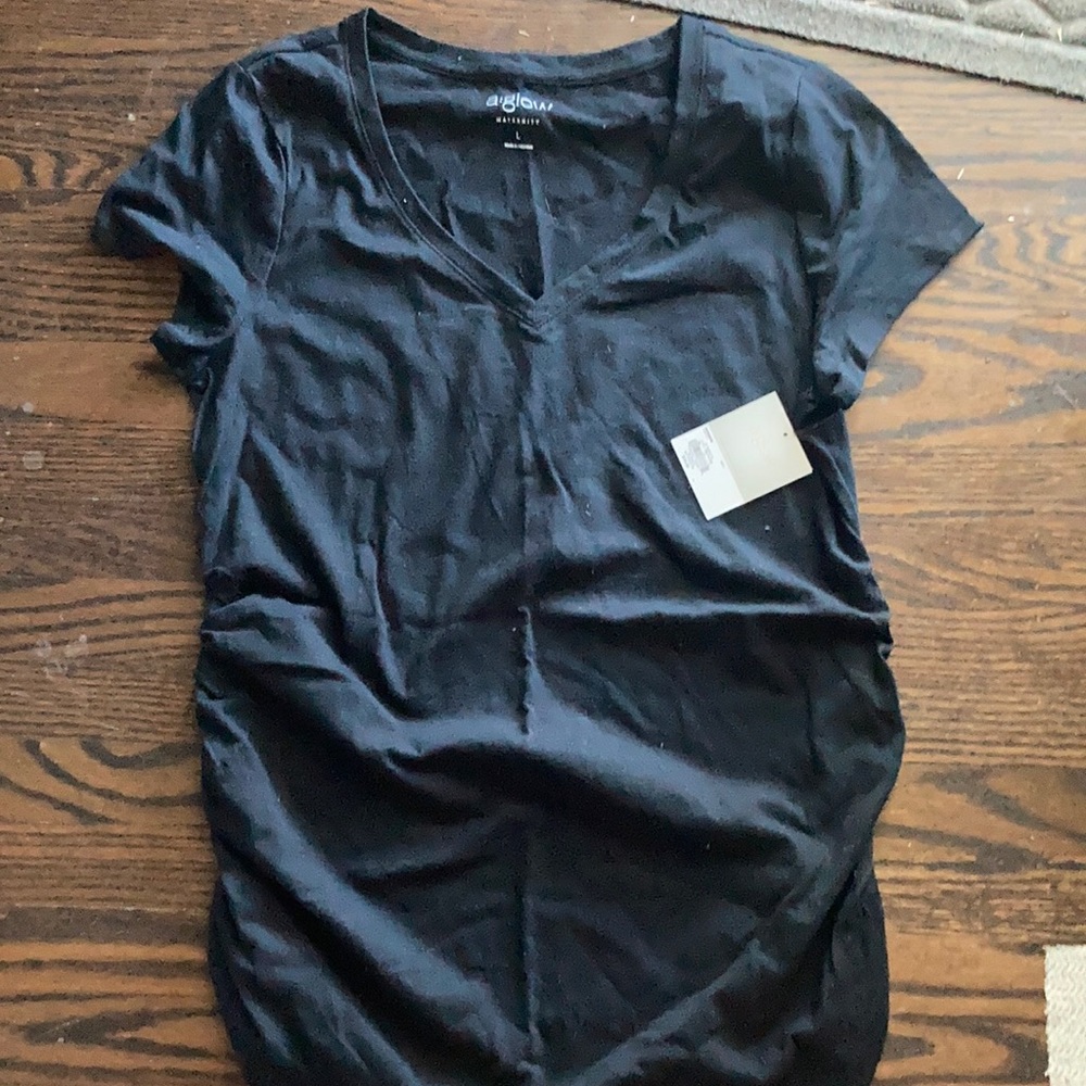 Short sleeve maternity black shirt